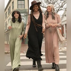 Imbodhi Juniper Jumpsuit Muscle Tank Wide Leg Large Discontinued Organic 2022